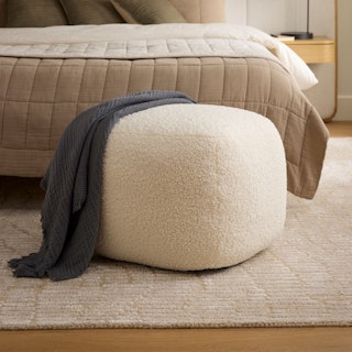 Petter 25" Pouf - Short Shearling White